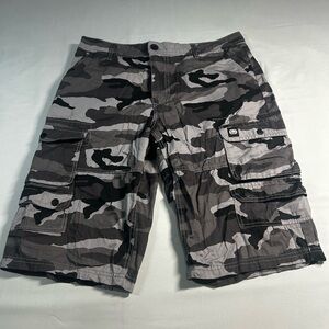 Ecko Unlimited Gray Camouflage Cargo Shorts